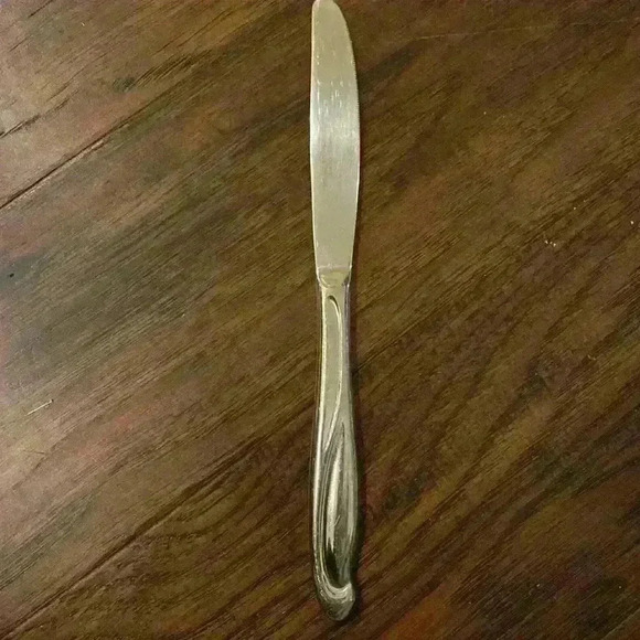 Edgartown By REED & BARTON Stainless Select Flatware 23 pieces - Picture 2 of 5